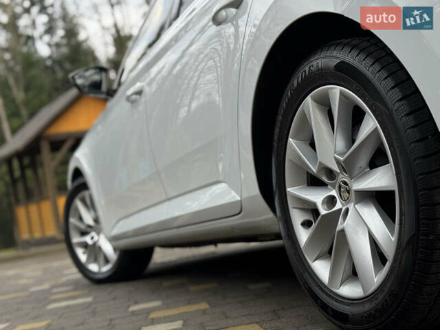 Белый Шкода Суперб, объемом двигателя 2 л и пробегом 164 тыс. км за 25450 $, фото 92 на Automoto.ua