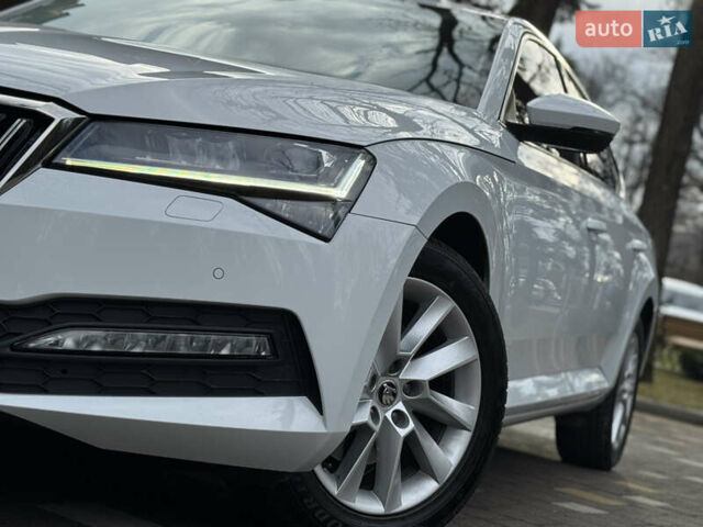 Белый Шкода Суперб, объемом двигателя 2 л и пробегом 164 тыс. км за 25450 $, фото 65 на Automoto.ua