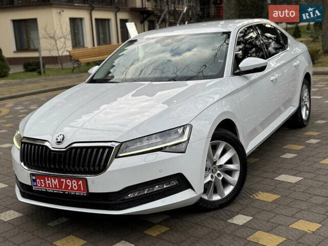 Белый Шкода Суперб, объемом двигателя 2 л и пробегом 164 тыс. км за 25450 $, фото 194 на Automoto.ua