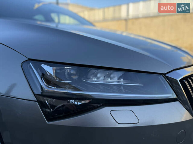 Белый Шкода Суперб, объемом двигателя 1.97 л и пробегом 113 тыс. км за 33999 $, фото 35 на Automoto.ua