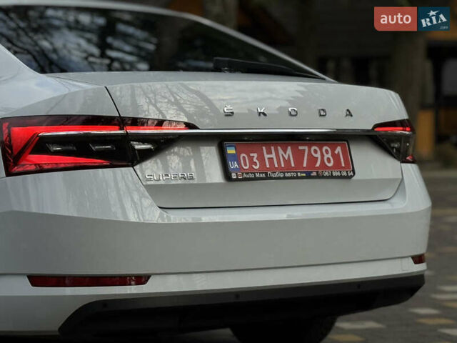 Белый Шкода Суперб, объемом двигателя 2 л и пробегом 164 тыс. км за 25450 $, фото 85 на Automoto.ua