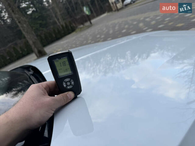 Белый Шкода Суперб, объемом двигателя 2 л и пробегом 164 тыс. км за 25450 $, фото 234 на Automoto.ua