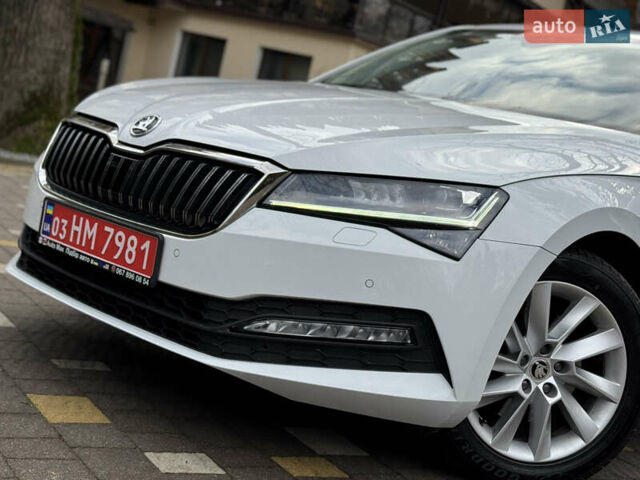 Белый Шкода Суперб, объемом двигателя 2 л и пробегом 164 тыс. км за 25450 $, фото 69 на Automoto.ua