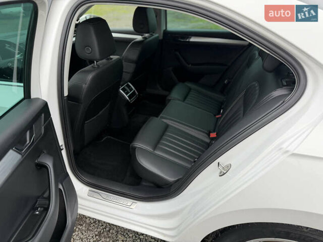 Білий Шкода Суперб, об'ємом двигуна 1.97 л та пробігом 206 тис. км за 25500 $, фото 31 на Automoto.ua