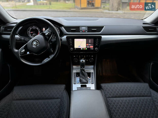 Белый Шкода Суперб, объемом двигателя 2 л и пробегом 164 тыс. км за 25450 $, фото 117 на Automoto.ua