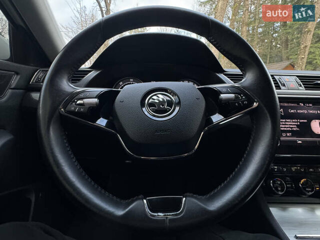 Белый Шкода Суперб, объемом двигателя 2 л и пробегом 164 тыс. км за 25450 $, фото 154 на Automoto.ua