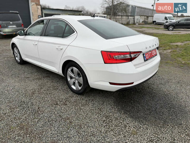 Білий Шкода Суперб, об'ємом двигуна 1.97 л та пробігом 206 тис. км за 25500 $, фото 11 на Automoto.ua