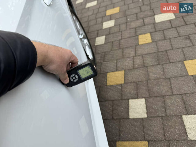 Белый Шкода Суперб, объемом двигателя 2 л и пробегом 164 тыс. км за 25450 $, фото 221 на Automoto.ua