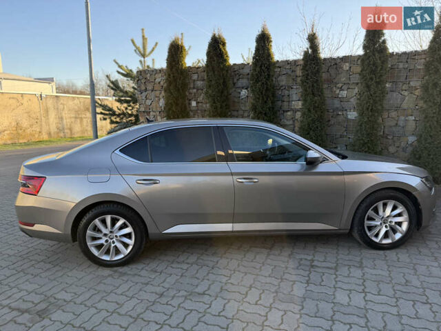 Белый Шкода Суперб, объемом двигателя 1.97 л и пробегом 113 тыс. км за 33999 $, фото 30 на Automoto.ua