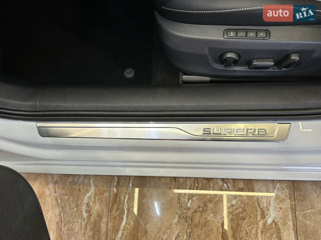 Білий Шкода Суперб, об'ємом двигуна 1.4 л та пробігом 54 тис. км за 38900 $, фото 25 на Automoto.ua