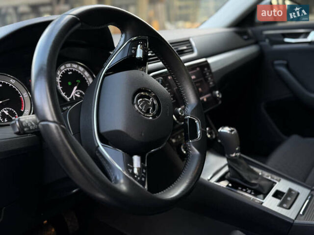 Белый Шкода Суперб, объемом двигателя 2 л и пробегом 164 тыс. км за 25450 $, фото 26 на Automoto.ua