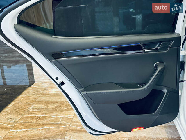 Білий Шкода Суперб, об'ємом двигуна 1.4 л та пробігом 54 тис. км за 38900 $, фото 45 на Automoto.ua