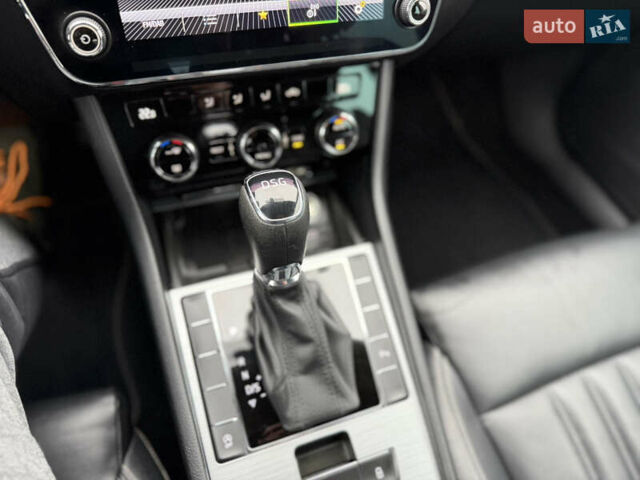 Білий Шкода Суперб, об'ємом двигуна 1.97 л та пробігом 206 тис. км за 25500 $, фото 41 на Automoto.ua