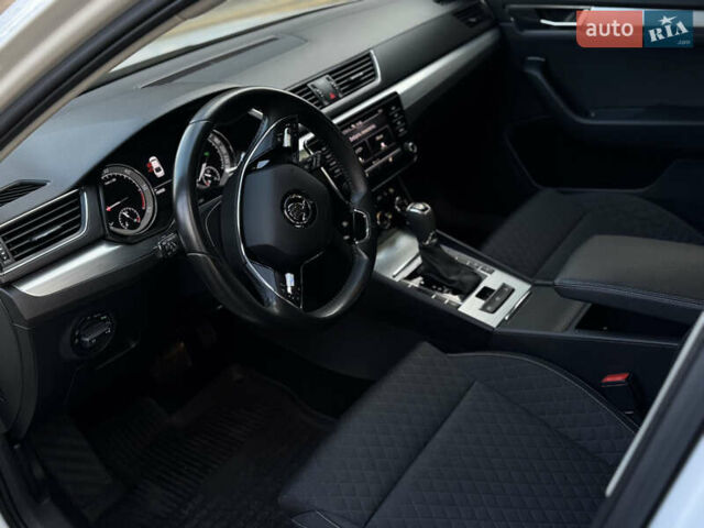 Белый Шкода Суперб, объемом двигателя 2 л и пробегом 164 тыс. км за 25450 $, фото 25 на Automoto.ua