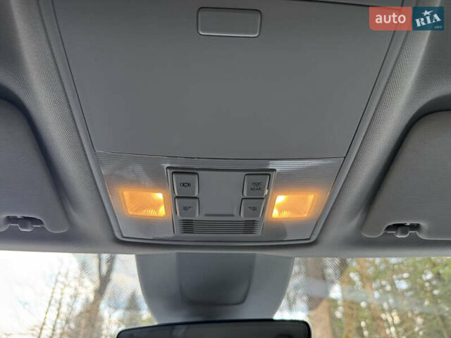 Белый Шкода Суперб, объемом двигателя 2 л и пробегом 164 тыс. км за 25450 $, фото 120 на Automoto.ua