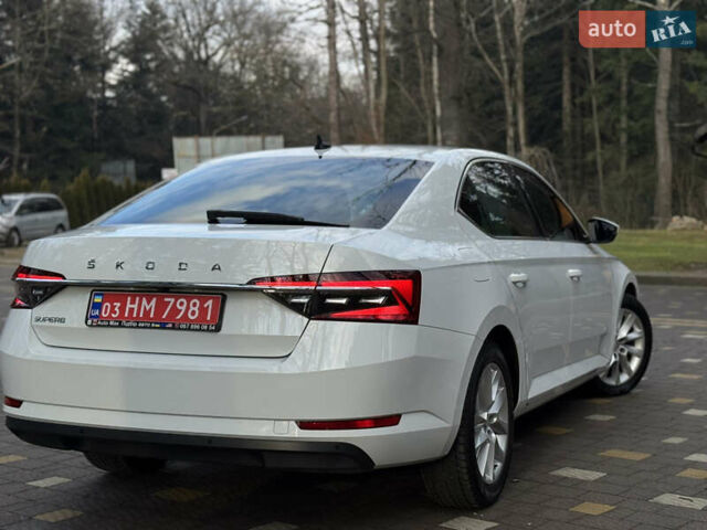 Белый Шкода Суперб, объемом двигателя 2 л и пробегом 164 тыс. км за 25450 $, фото 104 на Automoto.ua