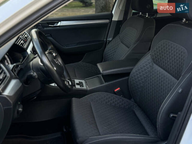 Белый Шкода Суперб, объемом двигателя 2 л и пробегом 164 тыс. км за 25450 $, фото 27 на Automoto.ua