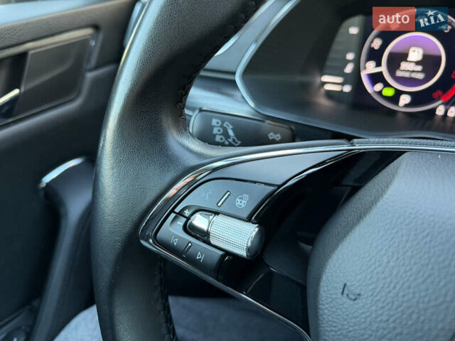 Белый Шкода Суперб, объемом двигателя 1.97 л и пробегом 113 тыс. км за 33999 $, фото 51 на Automoto.ua