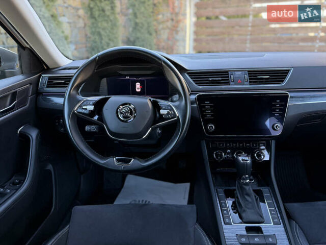 Белый Шкода Суперб, объемом двигателя 1.97 л и пробегом 113 тыс. км за 33999 $, фото 45 на Automoto.ua