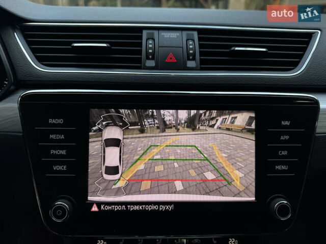 Белый Шкода Суперб, объемом двигателя 2 л и пробегом 164 тыс. км за 25450 $, фото 142 на Automoto.ua