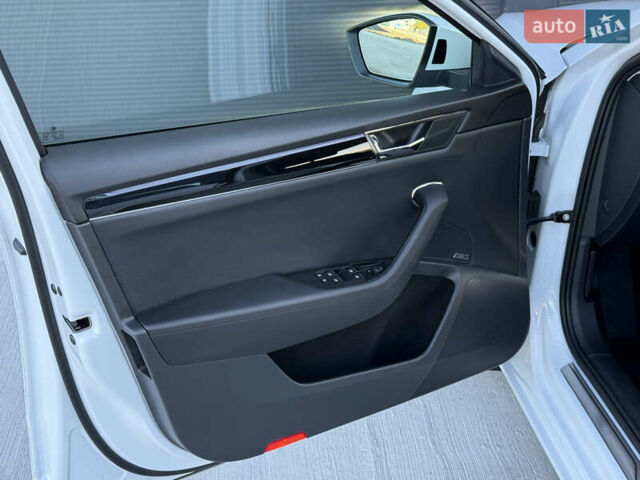 Белый Шкода Суперб, объемом двигателя 2 л и пробегом 171 тыс. км за 30699 $, фото 47 на Automoto.ua