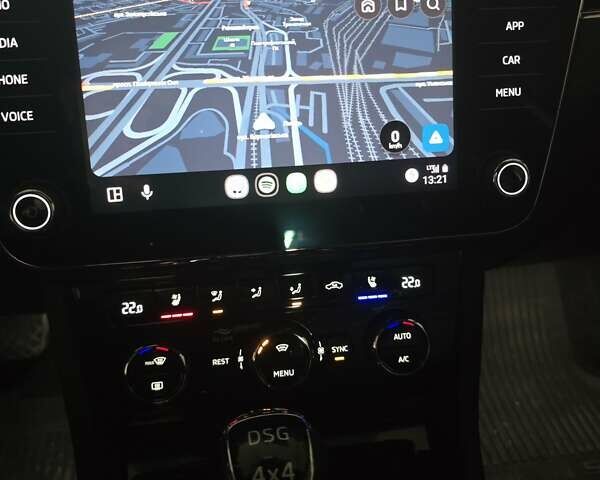 Білий Шкода Суперб, об'ємом двигуна 1.97 л та пробігом 145 тис. км за 33700 $, фото 15 на Automoto.ua