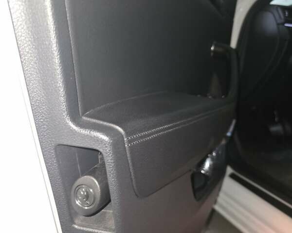 Білий Шкода Суперб, об'ємом двигуна 1.97 л та пробігом 145 тис. км за 33700 $, фото 8 на Automoto.ua