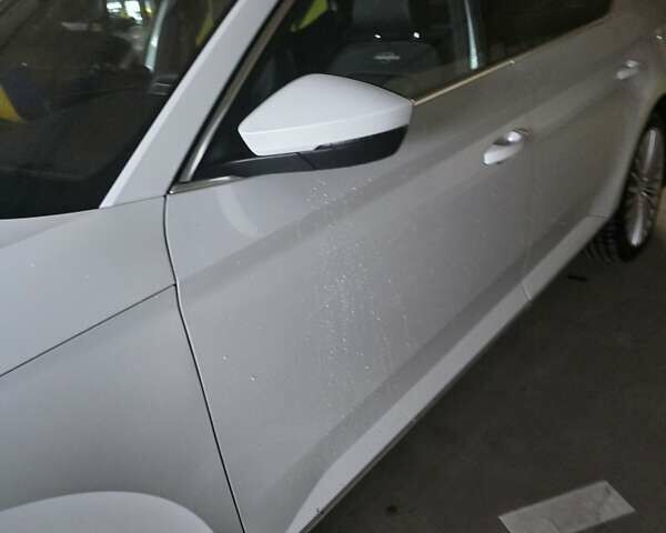 Білий Шкода Суперб, об'ємом двигуна 1.97 л та пробігом 145 тис. км за 33700 $, фото 2 на Automoto.ua