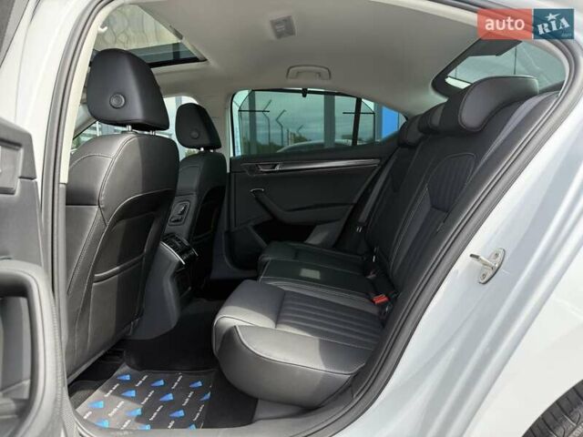 Белый Шкода Суперб, объемом двигателя 1.97 л и пробегом 192 тыс. км за 33700 $, фото 18 на Automoto.ua