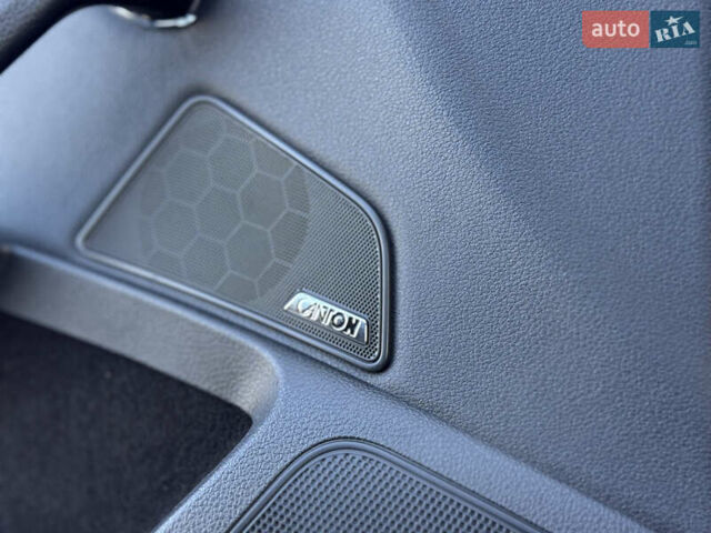 Білий Шкода Суперб, об'ємом двигуна 2 л та пробігом 171 тис. км за 30999 $, фото 43 на Automoto.ua