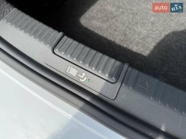 Белый Шкода Суперб, объемом двигателя 1.97 л и пробегом 192 тыс. км за 33700 $, фото 37 на Automoto.ua