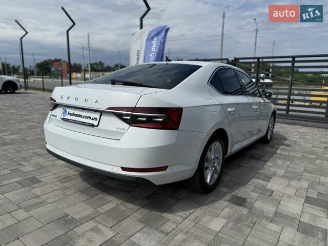 Белый Шкода Суперб, объемом двигателя 1.97 л и пробегом 192 тыс. км за 33700 $, фото 4 на Automoto.ua