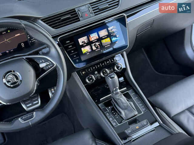 Белый Шкода Суперб, объемом двигателя 2 л и пробегом 171 тыс. км за 30699 $, фото 40 на Automoto.ua