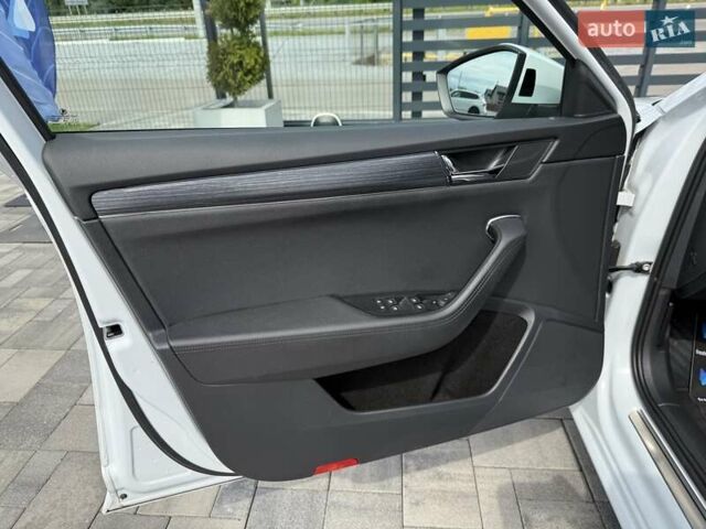 Белый Шкода Суперб, объемом двигателя 1.97 л и пробегом 192 тыс. км за 33700 $, фото 14 на Automoto.ua