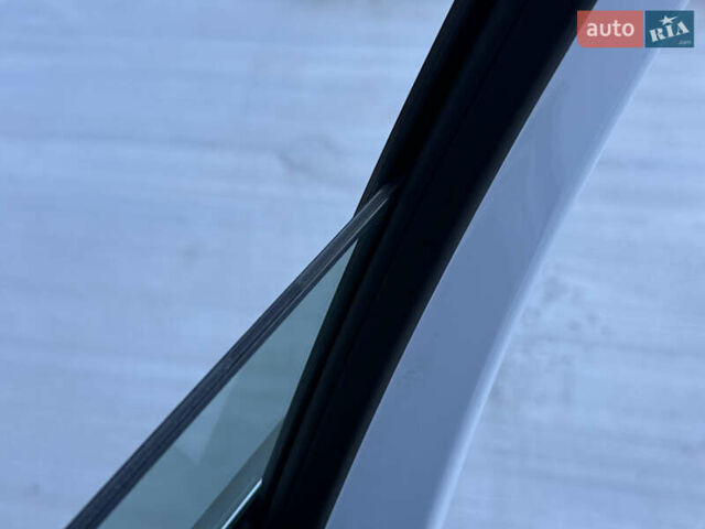 Білий Шкода Суперб, об'ємом двигуна 2 л та пробігом 171 тис. км за 30999 $, фото 78 на Automoto.ua