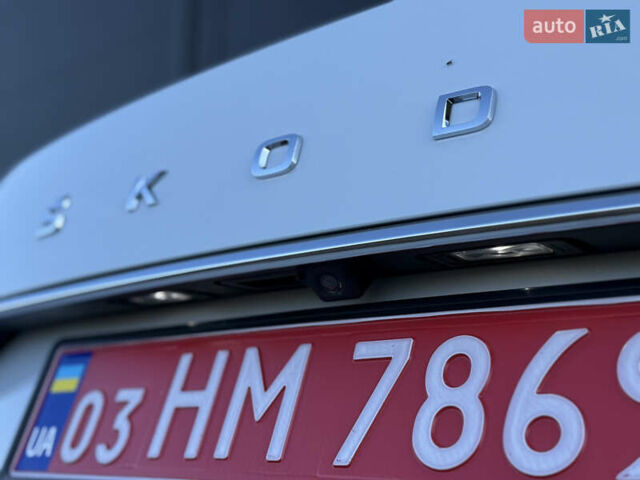 Белый Шкода Суперб, объемом двигателя 2 л и пробегом 171 тыс. км за 30699 $, фото 27 на Automoto.ua