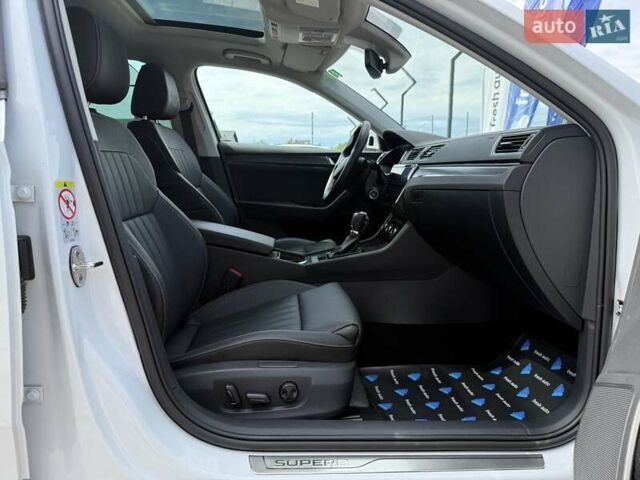 Белый Шкода Суперб, объемом двигателя 1.97 л и пробегом 192 тыс. км за 33700 $, фото 24 на Automoto.ua