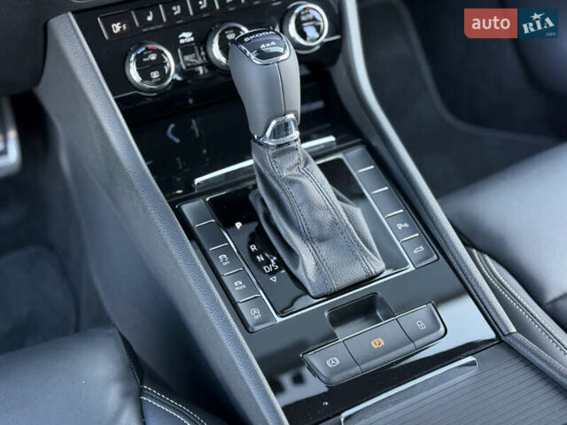 Білий Шкода Суперб, об'ємом двигуна 2 л та пробігом 171 тис. км за 30999 $, фото 42 на Automoto.ua