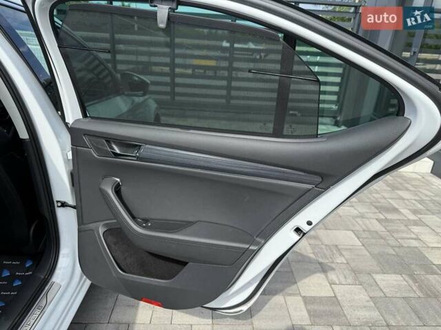 Белый Шкода Суперб, объемом двигателя 1.97 л и пробегом 192 тыс. км за 33700 $, фото 20 на Automoto.ua