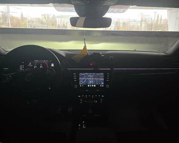 Білий Шкода Суперб, об'ємом двигуна 1.97 л та пробігом 145 тис. км за 33700 $, фото 10 на Automoto.ua