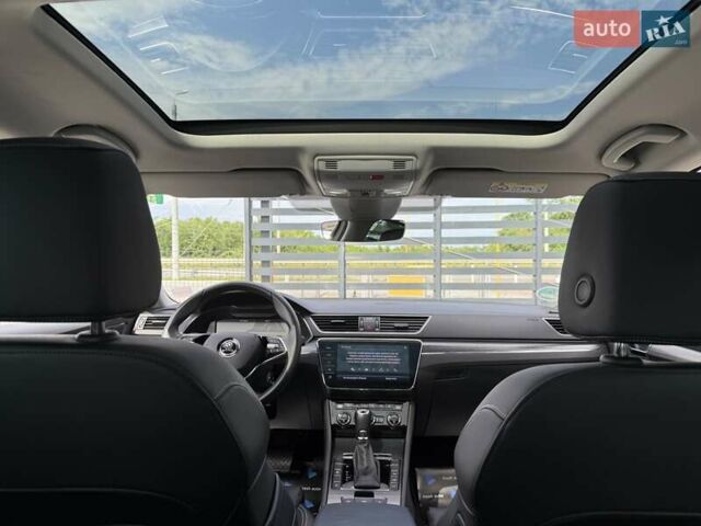 Белый Шкода Суперб, объемом двигателя 1.97 л и пробегом 192 тыс. км за 33700 $, фото 30 на Automoto.ua