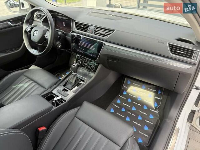 Белый Шкода Суперб, объемом двигателя 1.97 л и пробегом 192 тыс. км за 33700 $, фото 27 на Automoto.ua