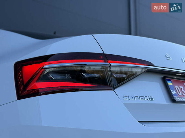 Белый Шкода Суперб, объемом двигателя 2 л и пробегом 171 тыс. км за 30699 $, фото 30 на Automoto.ua