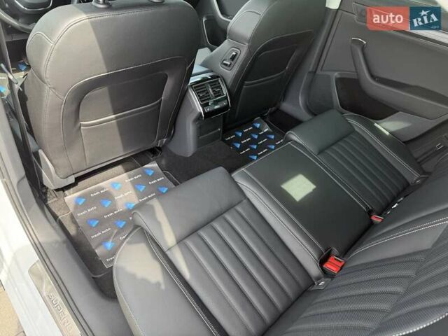 Белый Шкода Суперб, объемом двигателя 1.97 л и пробегом 192 тыс. км за 33700 $, фото 19 на Automoto.ua