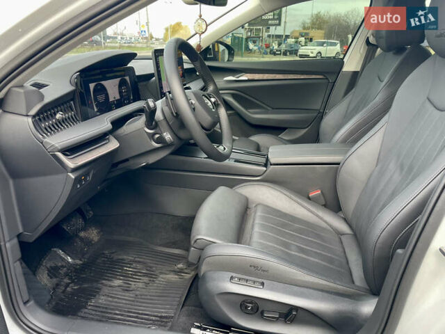 Белый Шкода Суперб, объемом двигателя 1.98 л и пробегом 20 тыс. км за 47900 $, фото 21 на Automoto.ua