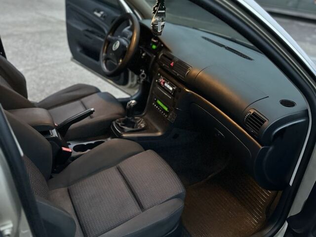 Бежевый Шкода Суперб, объемом двигателя 1.9 л и пробегом 500 тыс. км за 2450 $, фото 7 на Automoto.ua