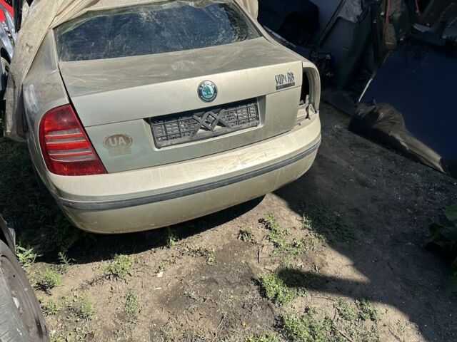 Бежевый Шкода Суперб, объемом двигателя 2.8 л и пробегом 240 тыс. км за 1200 $, фото 3 на Automoto.ua