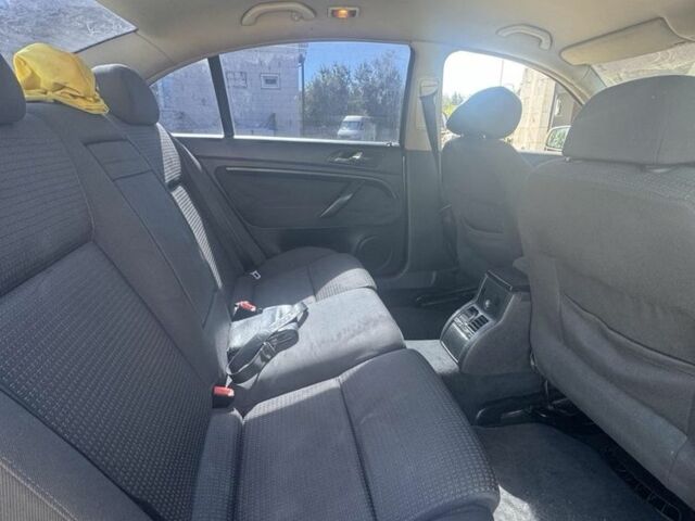 Бежевий Шкода Суперб, об'ємом двигуна 1.8 л та пробігом 250 тис. км за 4300 $, фото 2 на Automoto.ua