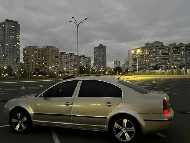 Шкода Суперб 2004 в Павлограде на Automoto.ua Бежевый Шкода Суперб, объемом двигателя 1.9 л и пробегом 466 тыс. км за 4200 $, фото 3 на Automoto.ua