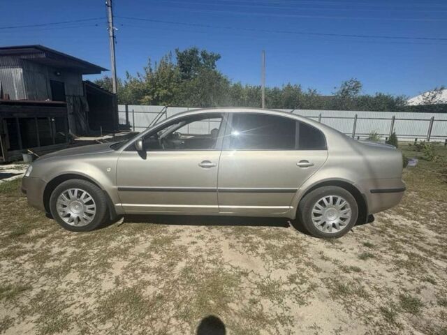 Бежевий Шкода Суперб, об'ємом двигуна 1.8 л та пробігом 250 тис. км за 4300 $, фото 1 на Automoto.ua